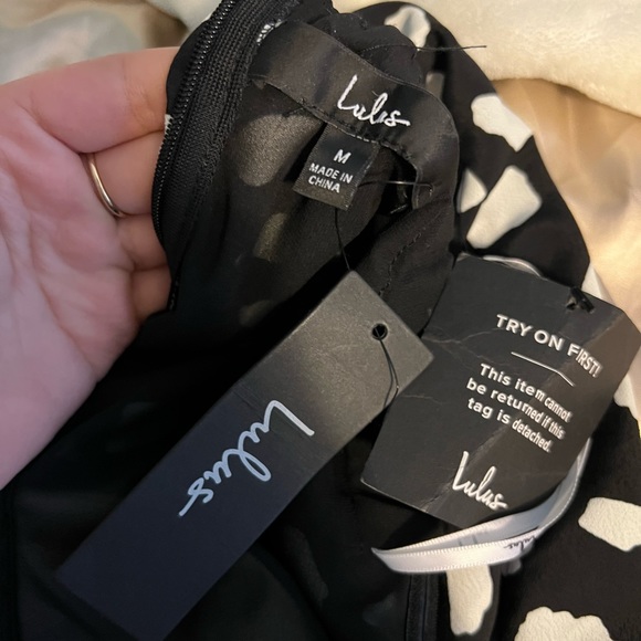 cute summery romper! nwt🖤 - Picture 4 of 4